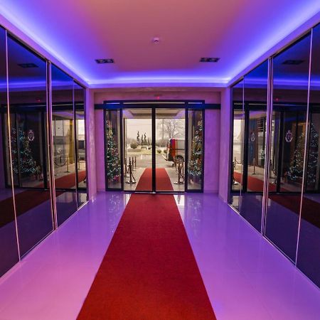 Motel Felikitas Laktasi Ngoại thất bức ảnh