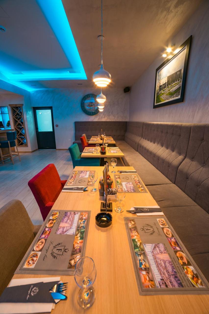 Motel Felikitas Laktasi Ngoại thất bức ảnh