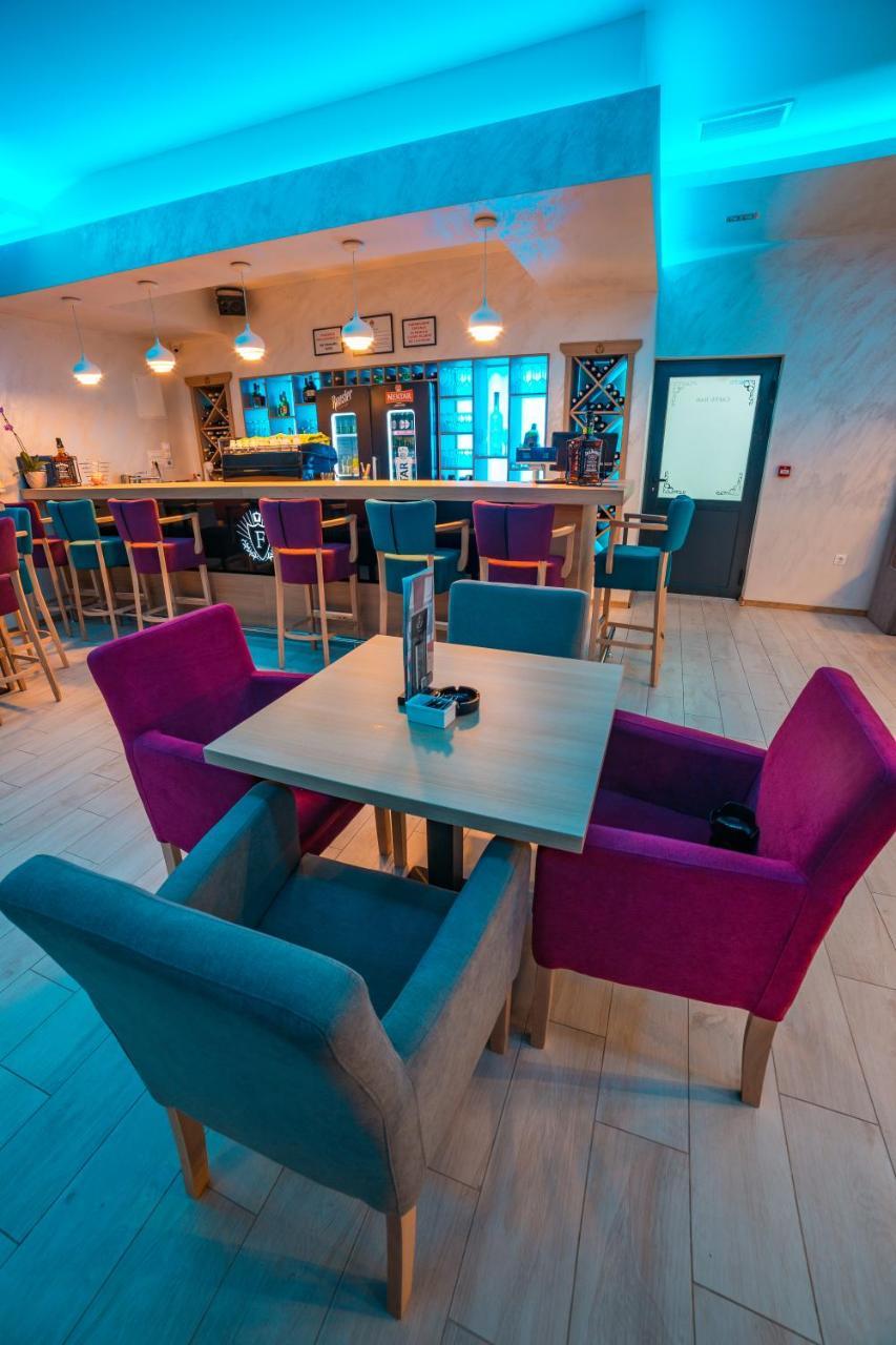 Motel Felikitas Laktasi Ngoại thất bức ảnh