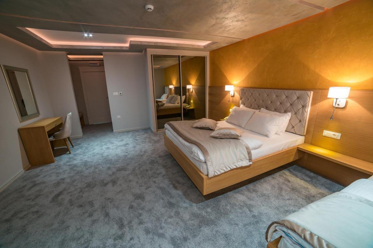 Motel Felikitas Laktasi Ngoại thất bức ảnh