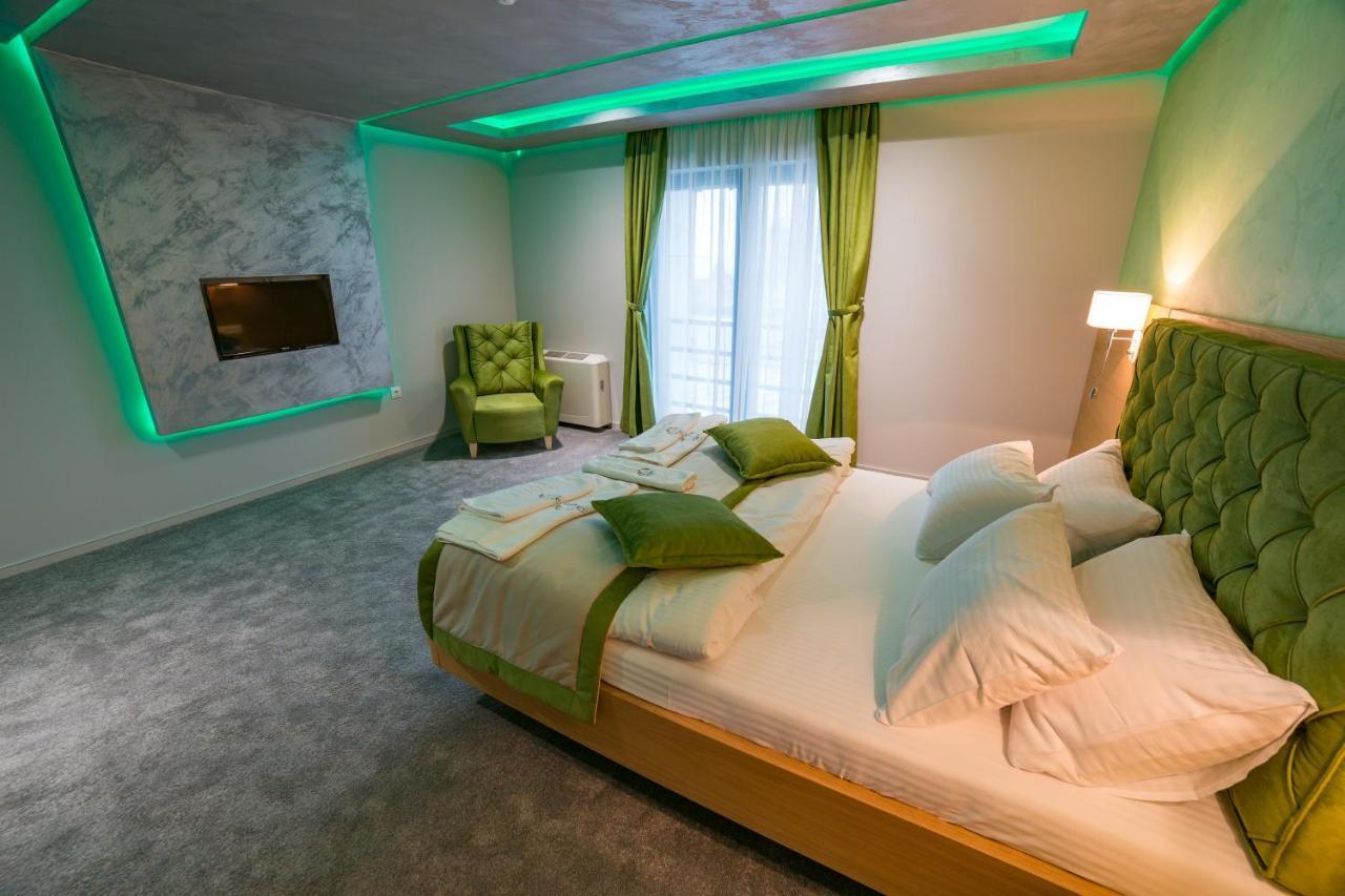 Motel Felikitas Laktasi Ngoại thất bức ảnh