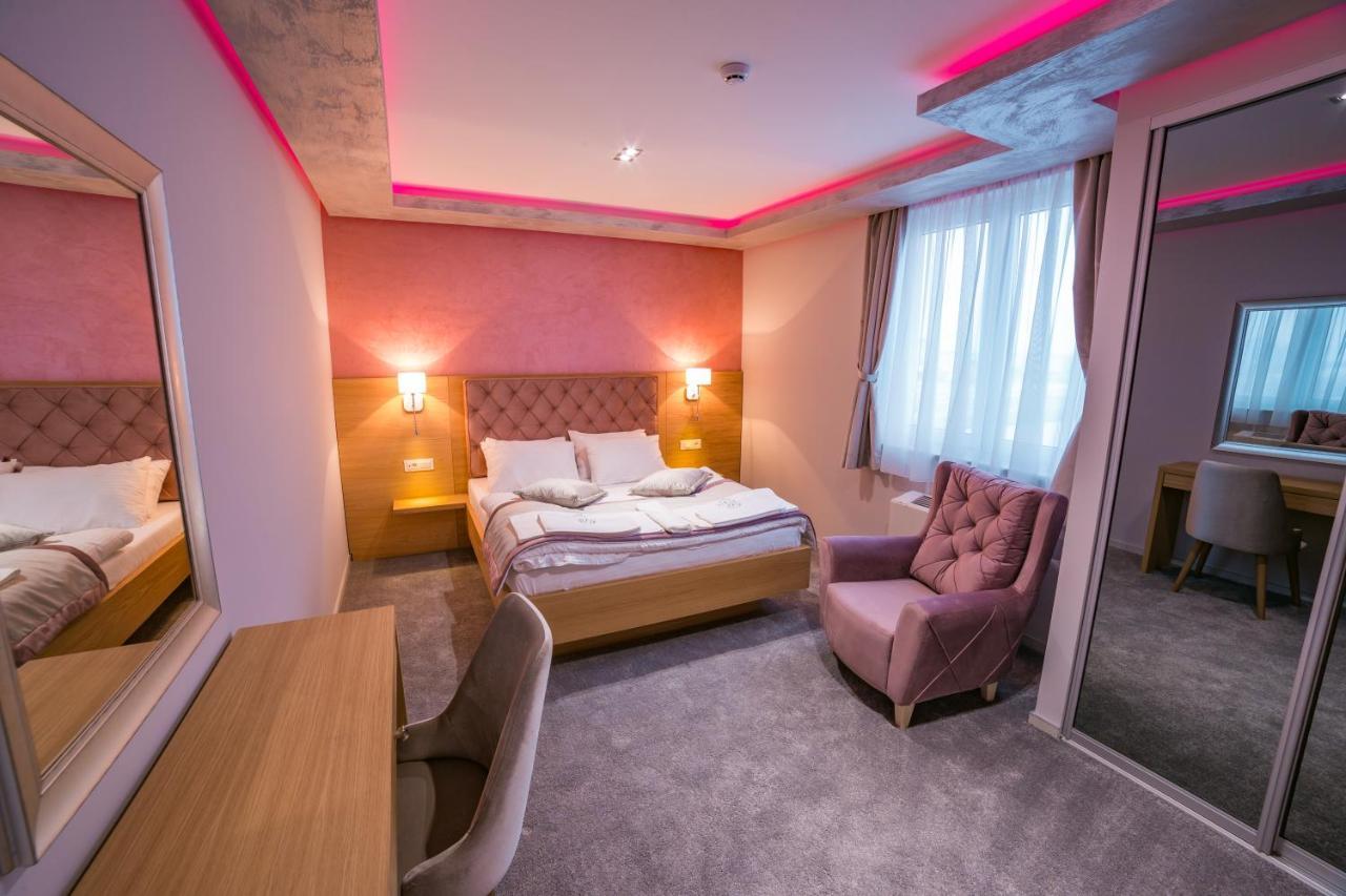Motel Felikitas Laktasi Ngoại thất bức ảnh